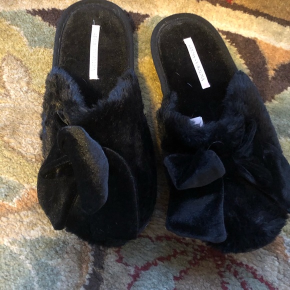 victoria secret fluffy slippers